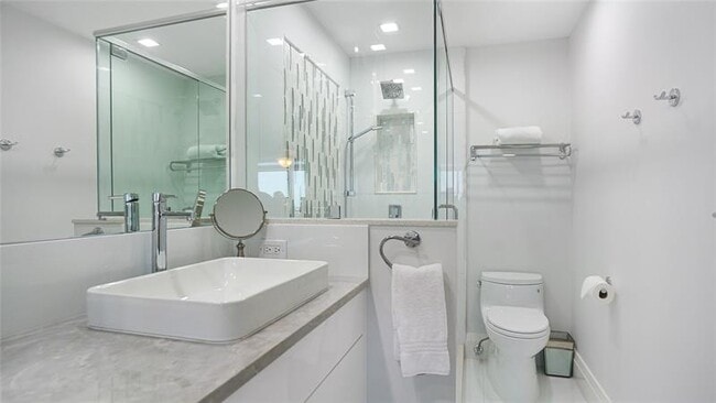 Building Photo - 4280 Galt Ocean Dr