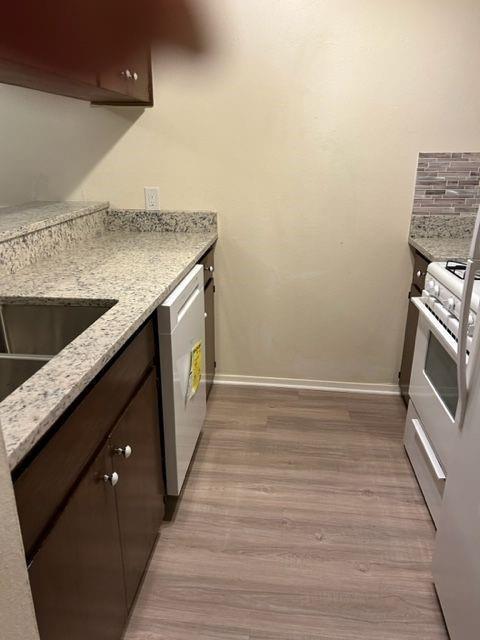 Building Photo - 312 E 43rd St