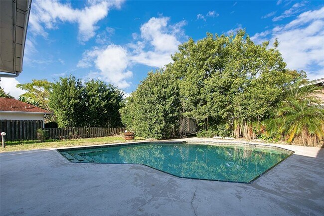 Building Photo - 7000 Cane Hills Cir