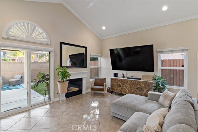 Building Photo - 2025 Fairmont Dr