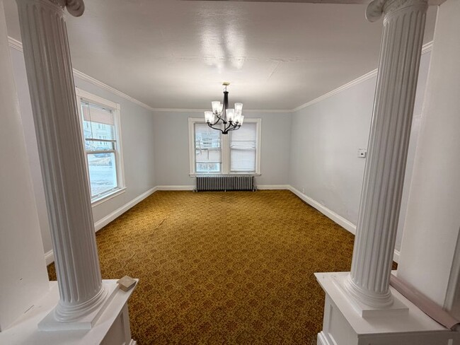 Building Photo - 91 Horton St