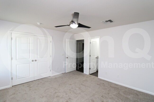 Building Photo - 286 E Bobcat Pl