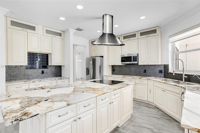 Building Photo - 13264 Lakeside Terrace