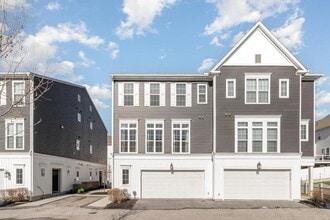 Building Photo - 3112 Detweiler Ln