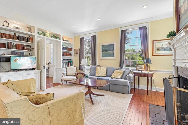 Building Photo - 2167 Brunswick Ave