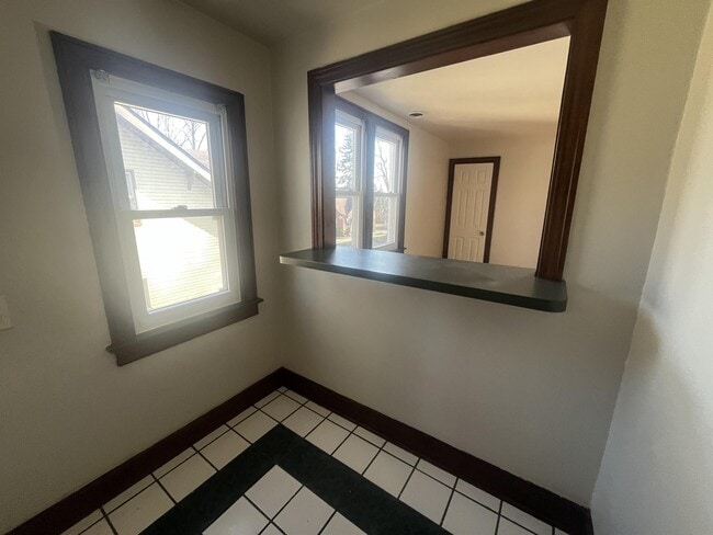 Building Photo - 15513 N Park Ave