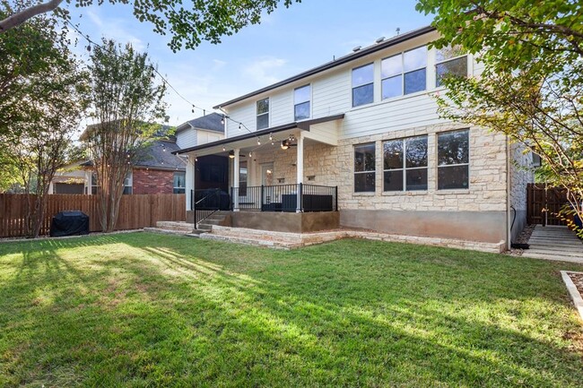 Building Photo - 10305 Channel Island Dr