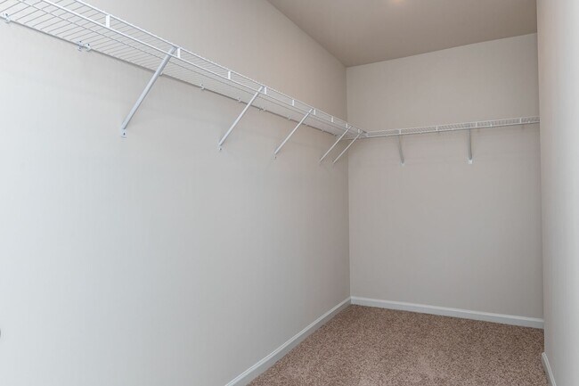 Building Photo - AVAILABLE NOW, Beautiful Greer home! PRICE REDUCTION, OFFERING ONE FULL MONTH RENT FREE!!