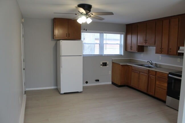 Building Photo - 3 Bedroom Ranch in Plainfield