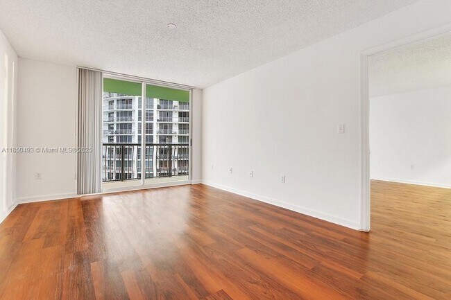 Building Photo - 1756 N Bayshore Dr