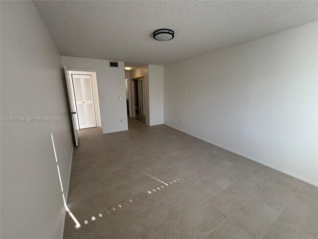 Building Photo - 7725 SW 86th St