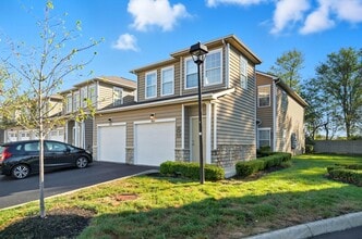 Building Photo - 5468 Nottinghamshire Ln