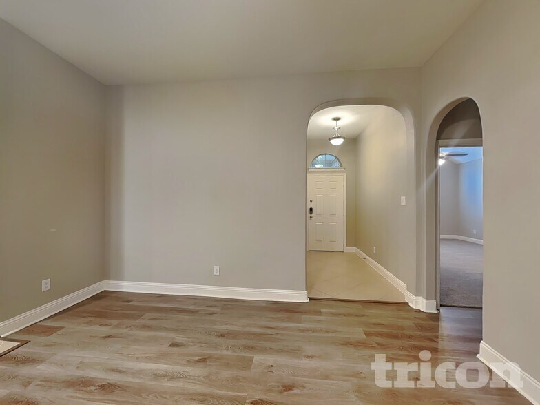 Building Photo - 1473 Eagle Nest Dr