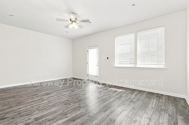 Building Photo - 336 Mazzeo Dr