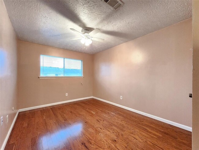 Building Photo - 12226 Beamer Rd