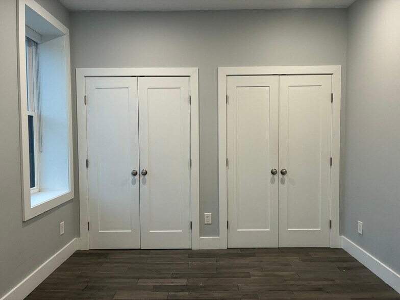 Bedroom #1 - 100 Oak St