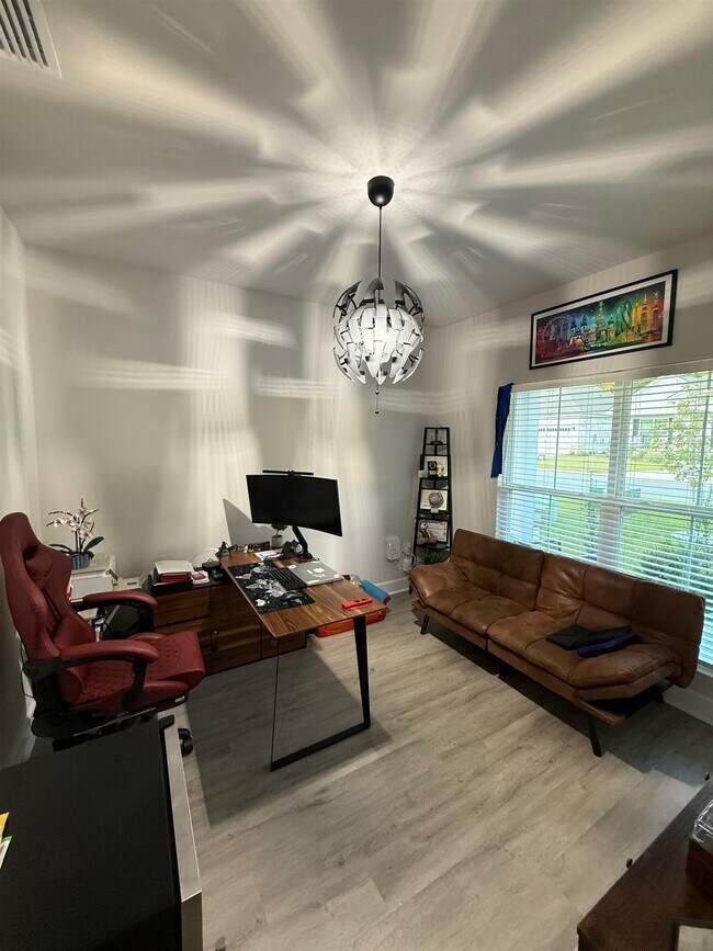 Building Photo - 2058 Hansel Hl Dr
