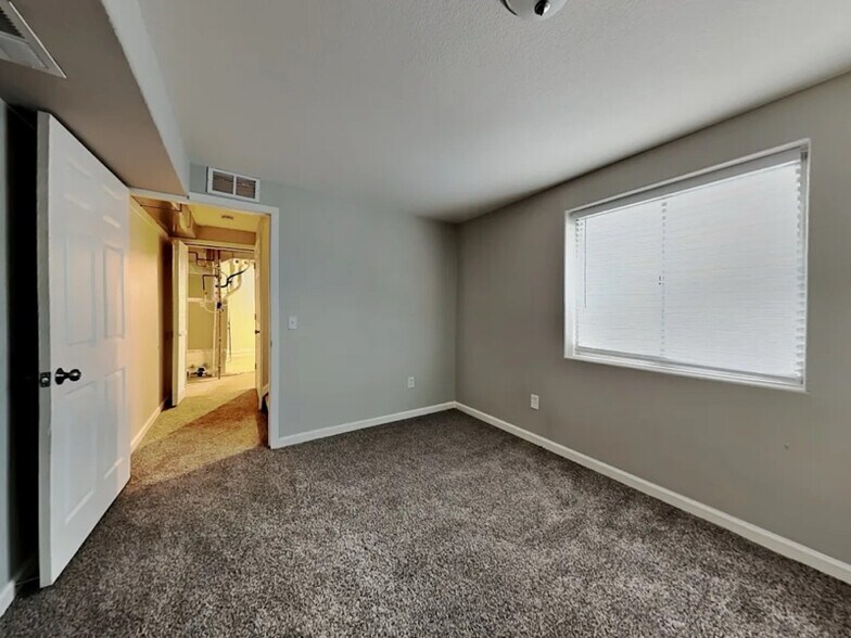 Building Photo - 3125 Seaside View
