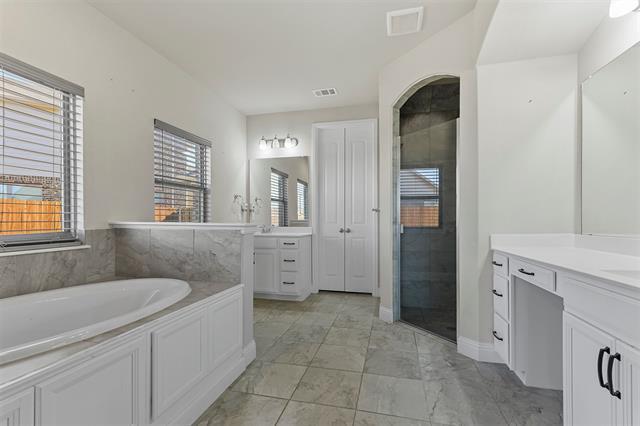 Building Photo - 5757 Broad Bay Ln