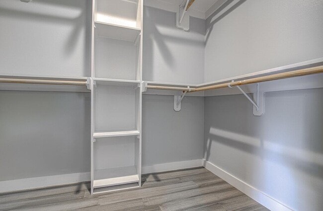 Building Photo - 1311 Westmoor Dr