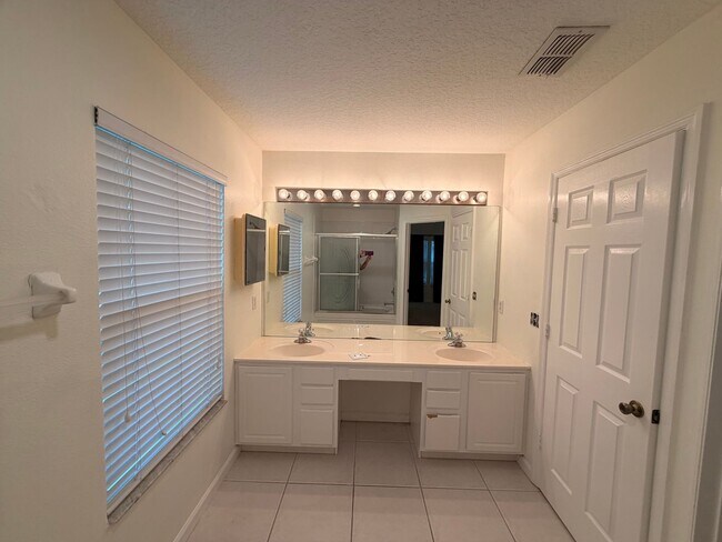 Building Photo - 2632 Galliano Cir