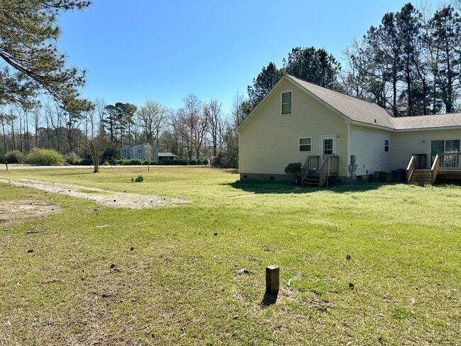 Building Photo - 103 Meadowview Rd