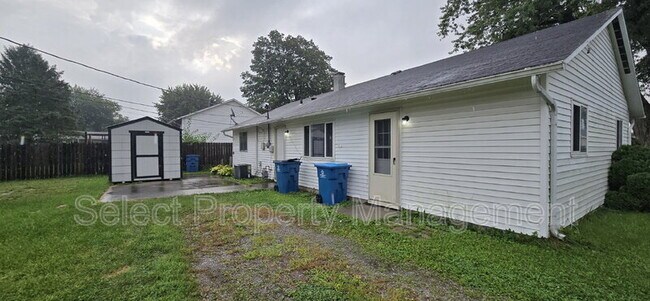 Building Photo - 522 Sara Dr