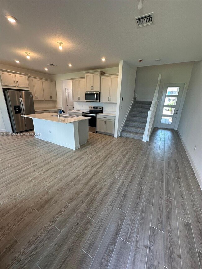 14051 SW Thorens Dr 14051 SW Thorens Dr Port Saint Lucie FL 34987