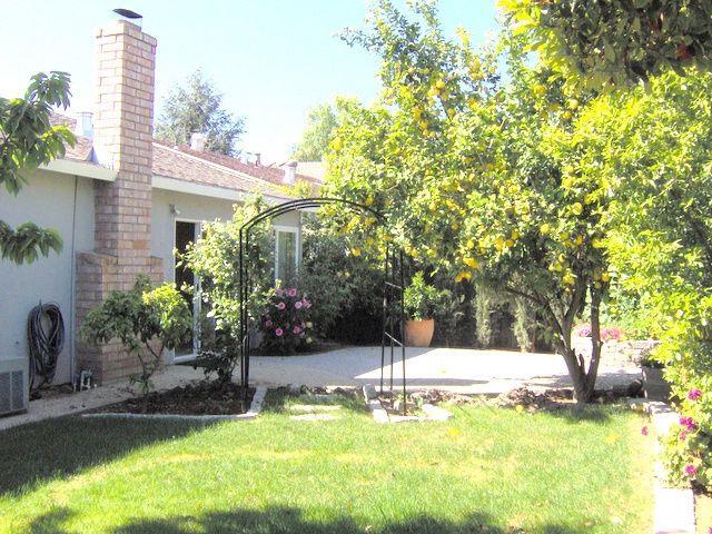 Building Photo - 144 Farnham Ct