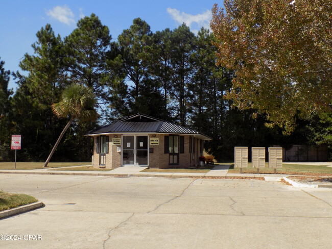 Building Photo - 5807 Butler Dr