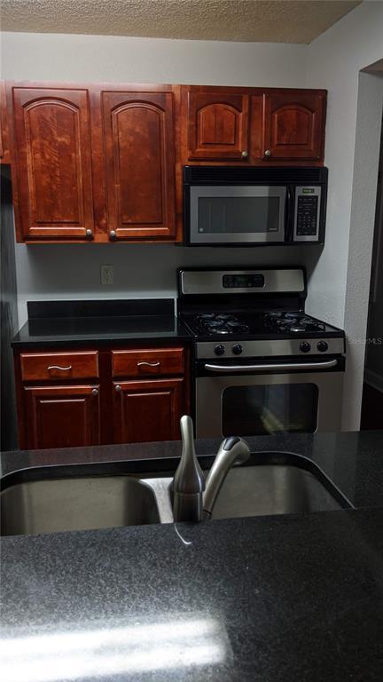 Building Photo - 2007 Dixie Belle Dr