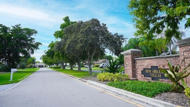 Building Photo - 7410 SW 15th St