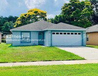 Building Photo - Spacious Home with Attached Garage and Central Air | Pet friendly | Available Soon!