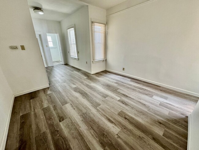 Primary Photo - 712-716 Natoma Street