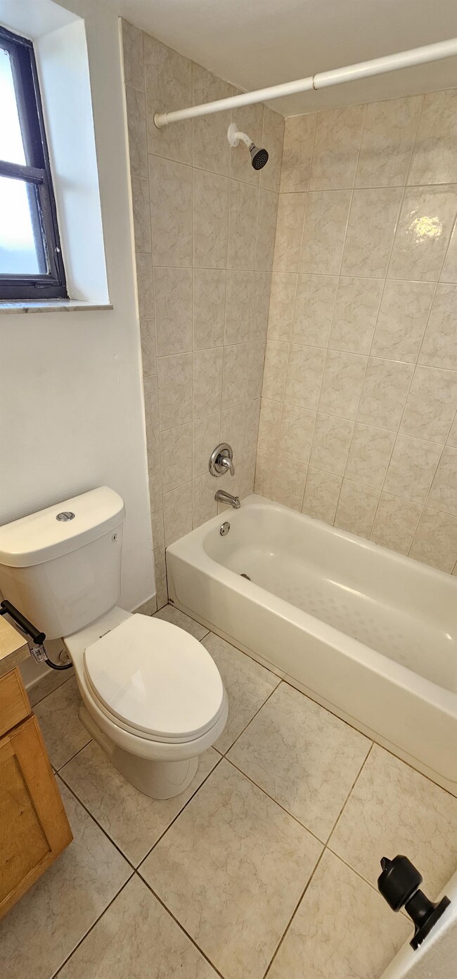 Building Photo - 2050 N Congress Ave