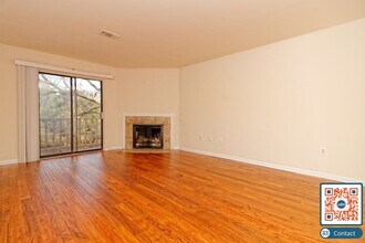 Building Photo - Upgraded North End Villa - Cotton Hope Community!