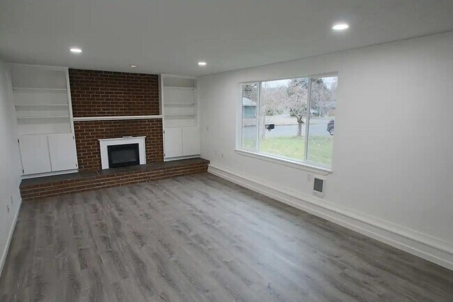 Building Photo - 290-292 65th Court Southwest