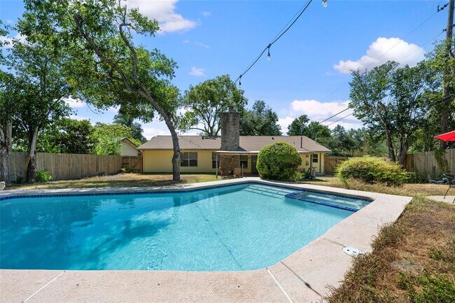 Building Photo - 6706 Willamette Dr