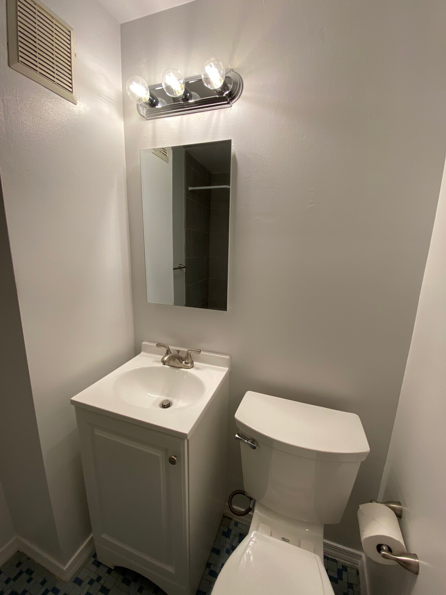 Bathroom - 3590 Grant Ave