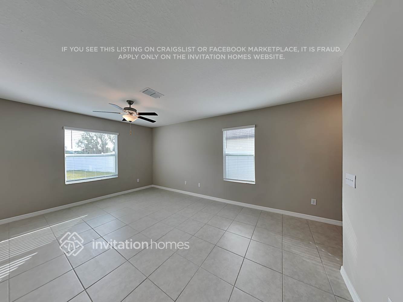 Building Photo - 10355 Blue Plume Ct