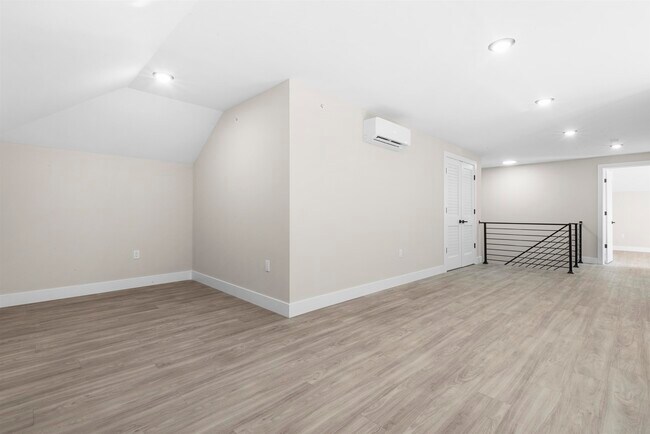 Building Photo - 212 70th St