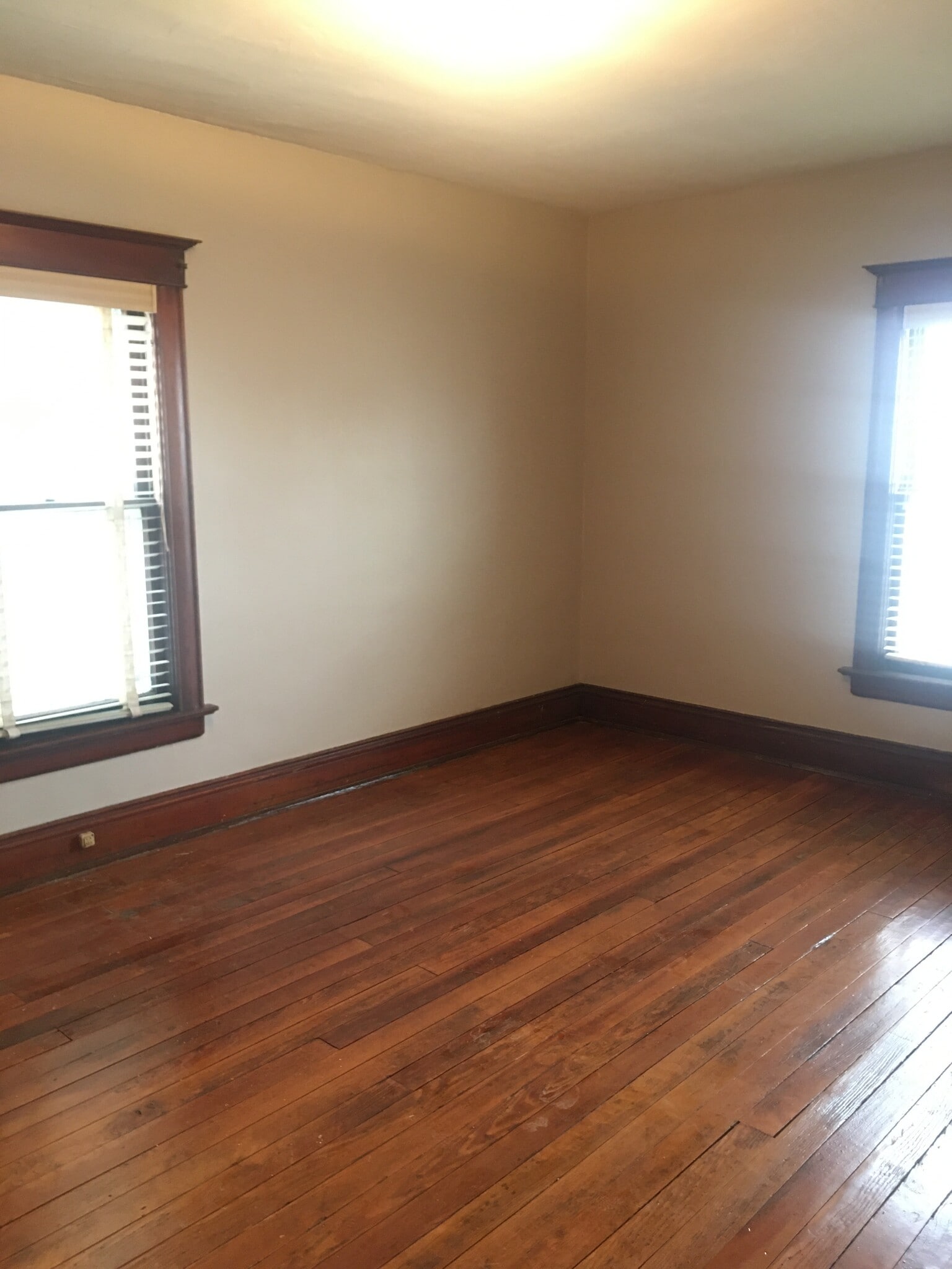 Building Photo - 2516 Wirt St