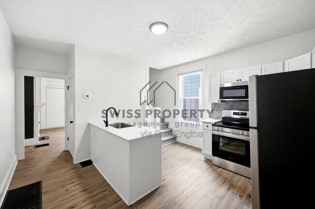 Building Photo - 977 Miller Ave