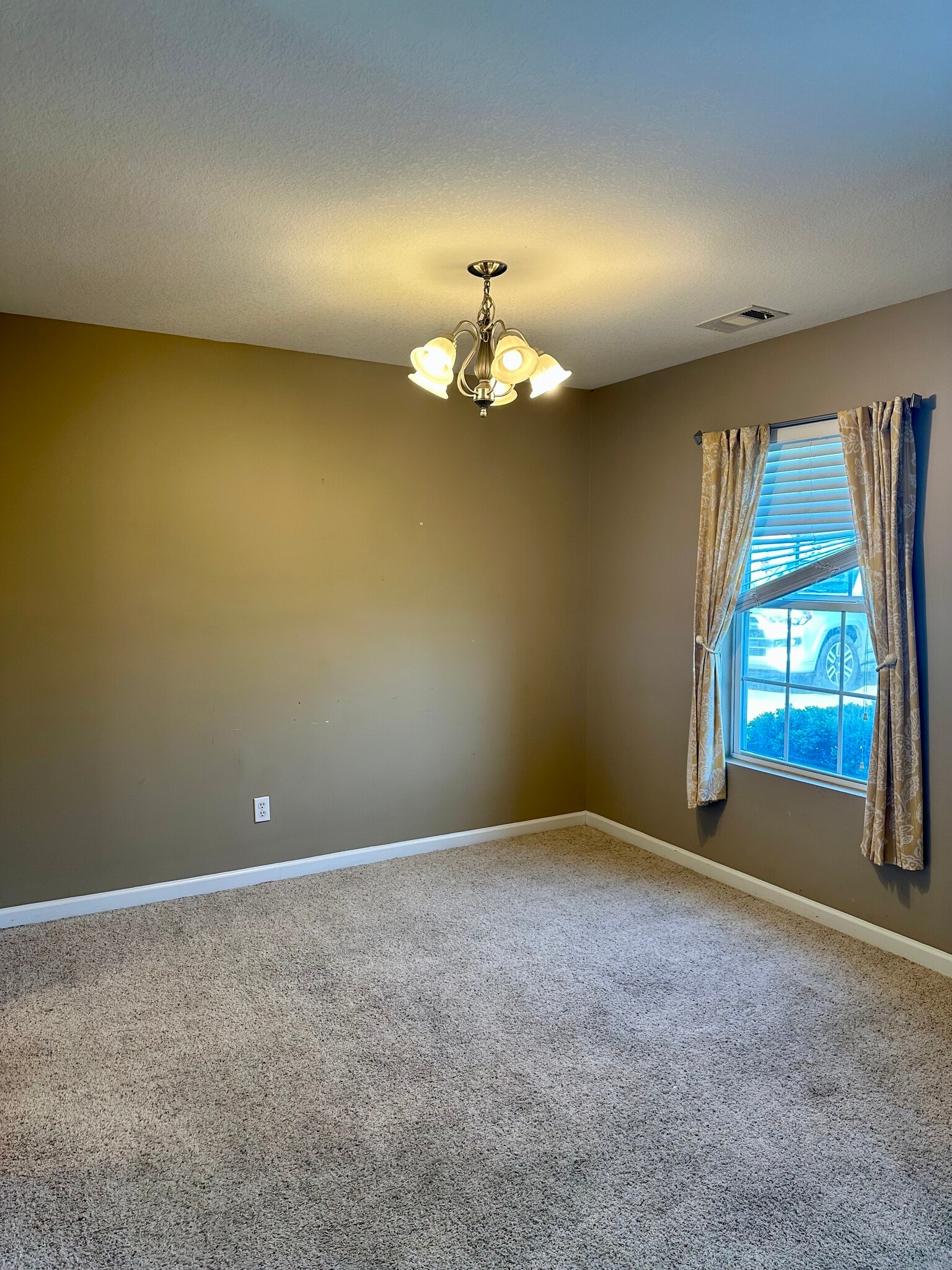 Building Photo - 5068 Scotch Pine Ave