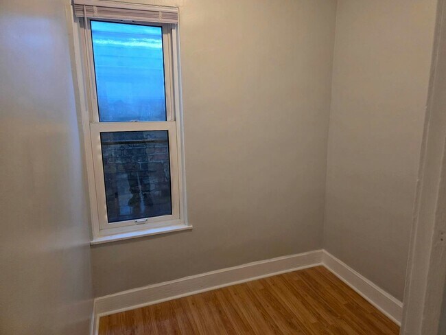 Building Photo - 3611 S Wood St