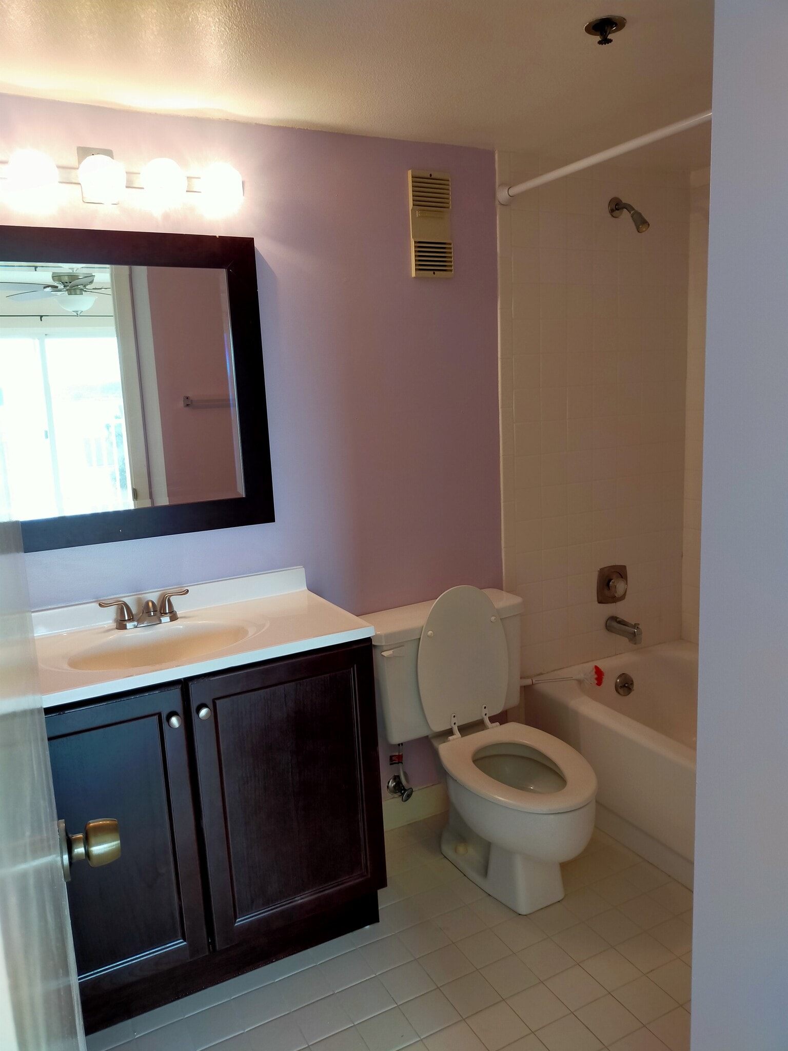 Guest bathroom - 7432 Sunshine Skyway Ln S