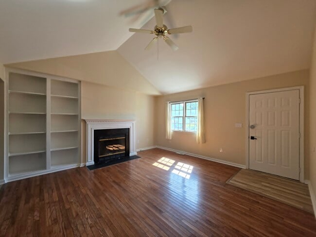 Building Photo - 1405 Bantry Ln