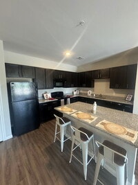 Building Photo - 4505 Vintage Blvd