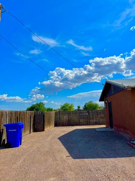 Building Photo - 3056 Tenorio Dr