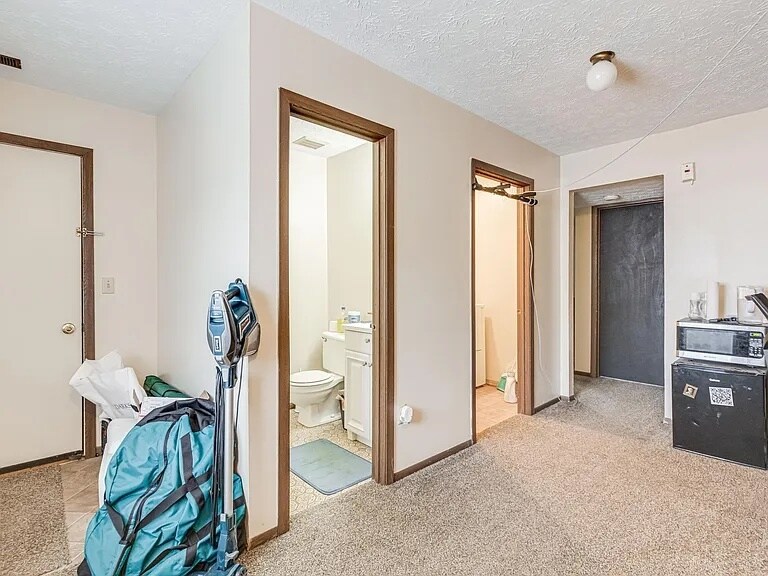 Building Photo - 6328 Ohio St